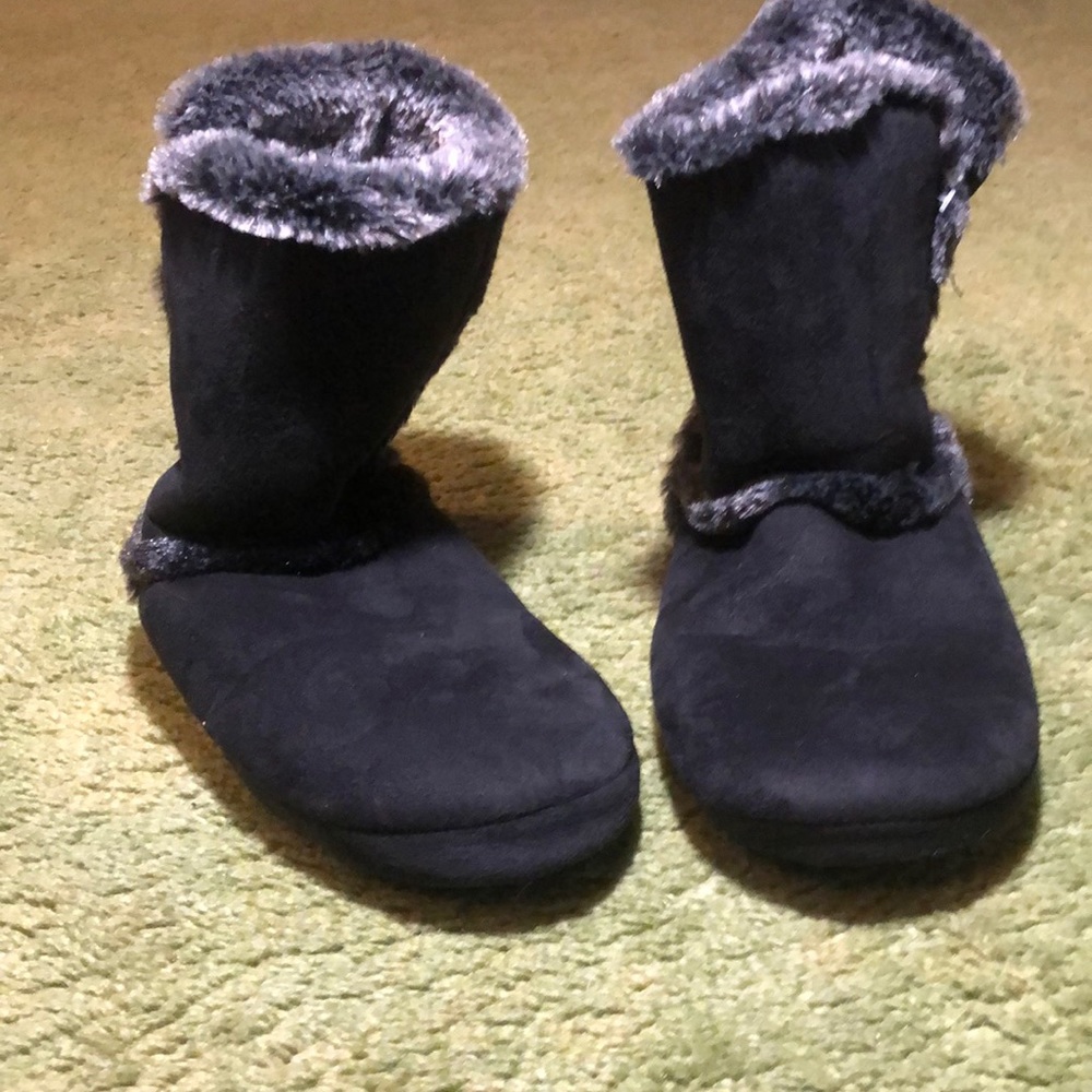 Light weight boots